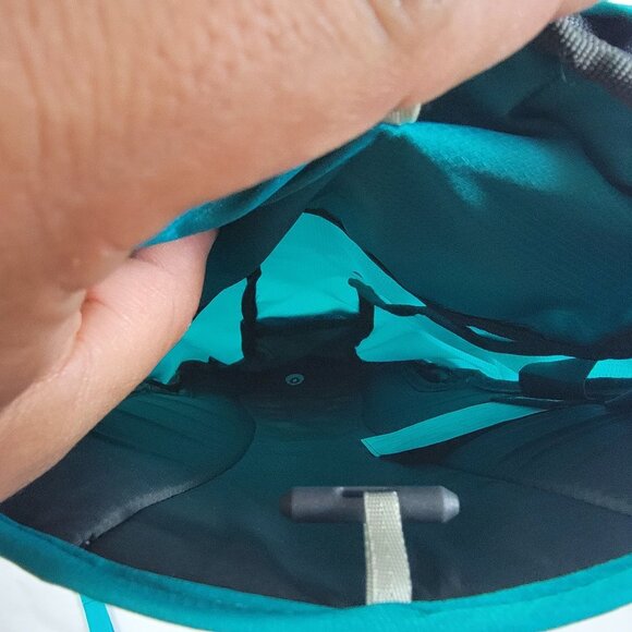 Osprey Kitsuma 1.5 Hydration Pack Turquoise 1.5L 50oz Reservoir Hiking Camping - Picture 7 of 9